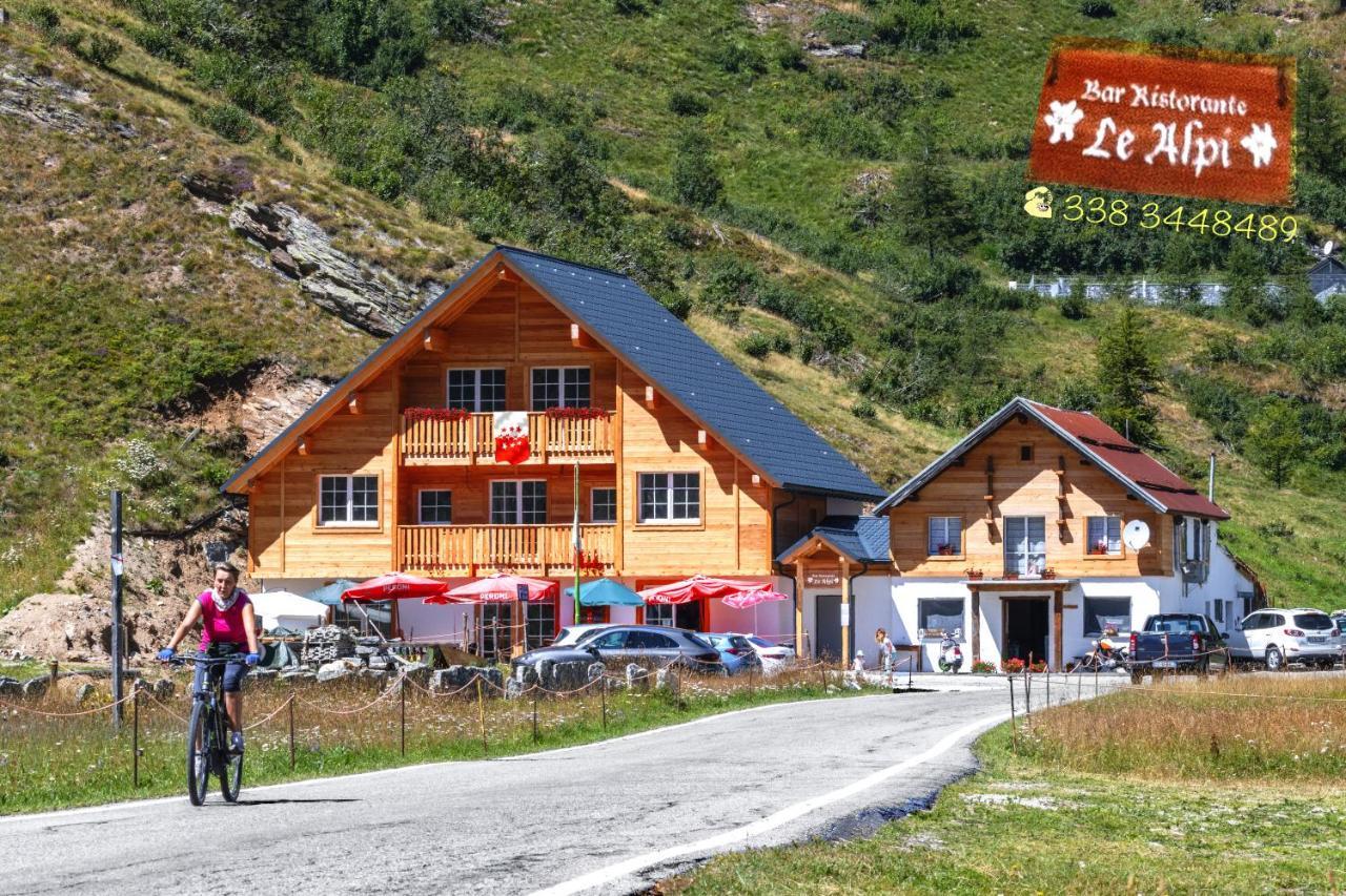 Albergo Ristorante Le Alpi La Frua ภายนอก รูปภาพ